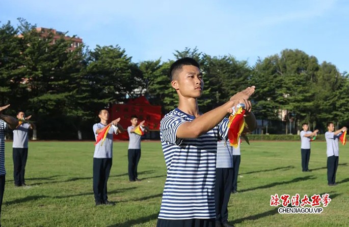 太极拳走进南部战区，万里海域掀起“国风热潮”