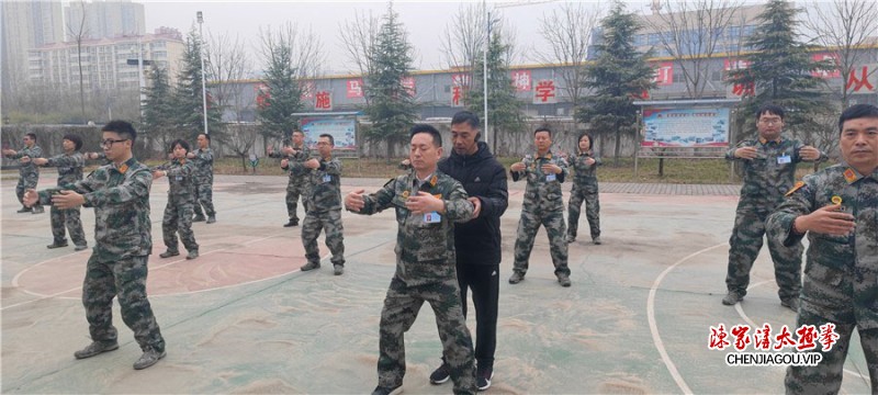 太极拳名师张福旺受邀到陕西省咸阳市人防办传拳授艺