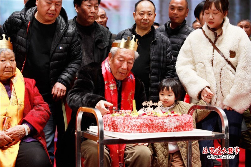 年高德勋 太极长春——陈氏太极拳小架代表人物陈伯祥先生八十寿诞活动于温县举行