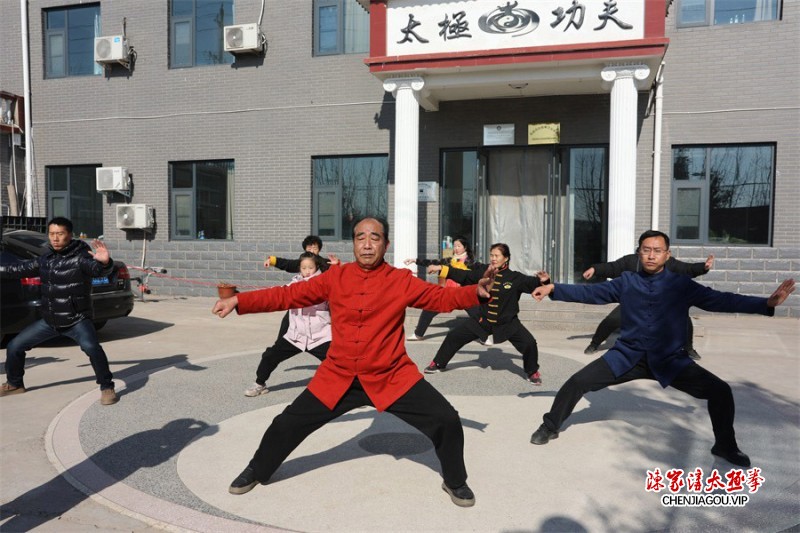 太极传承 桃李芬芳——太极拳大师陈照森收徒仪式于陈家沟太极拳功夫学校举行