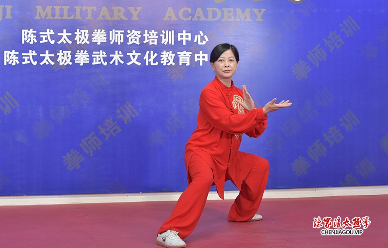 杨卉获得高级国际太极拳推广拳师资格证